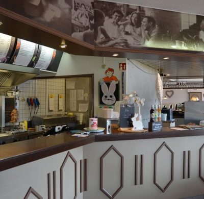 Imbiss-Theke im Collinghorster Grill